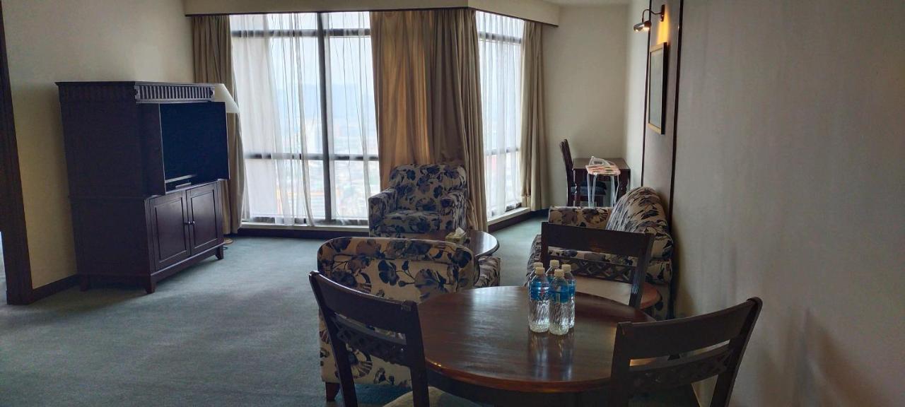 Bbs Suites At Times Square Kl Куала-Лумпур Экстерьер фото